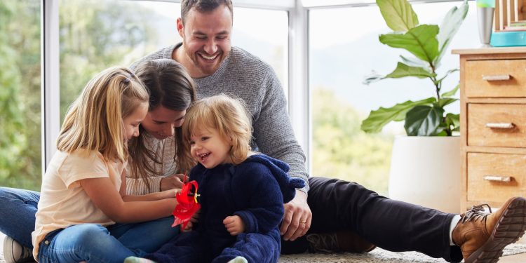 L’assurance emprunteur évolue : l’aide à la famille obligatoire en 2025