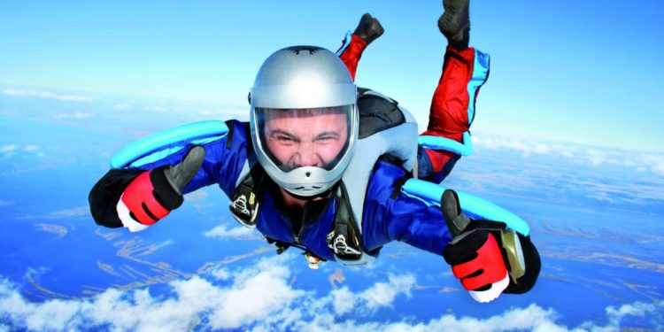 Sports extrêmes et assurance emprunteur : ce que vous devez absolument savoir