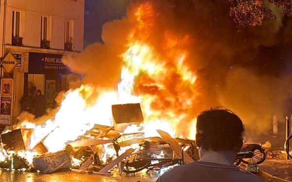 découvrez les enjeux et les éventuelles obligations liées à l'assurance contre les émeutes. informez-vous sur les nouvelles réglementations à venir pour mieux protéger vos biens.