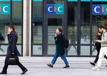 la dgccrf sanctionne trois banques pour non-conformité dans l'assurance emprunteur, protégeant ainsi les droits des consommateurs.