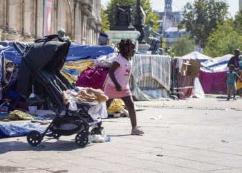 une famille en détresse lance un appel à la solidarité pour surmonter des difficultés urgentes. découvrez comment vous pouvez aider et faire la différence.
