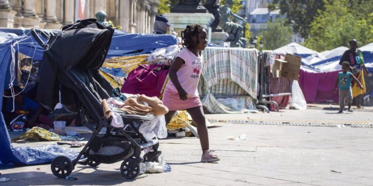 une famille en détresse lance un appel à la solidarité pour surmonter des difficultés urgentes. découvrez comment vous pouvez aider et faire la différence.