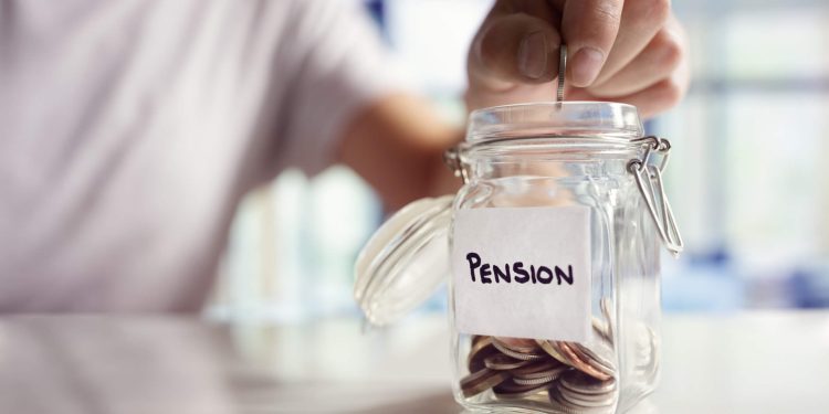 découvrez comment générer 1 000€ mensuels grâce à vos placements pour assurer une retraite confortable et sécurisée.